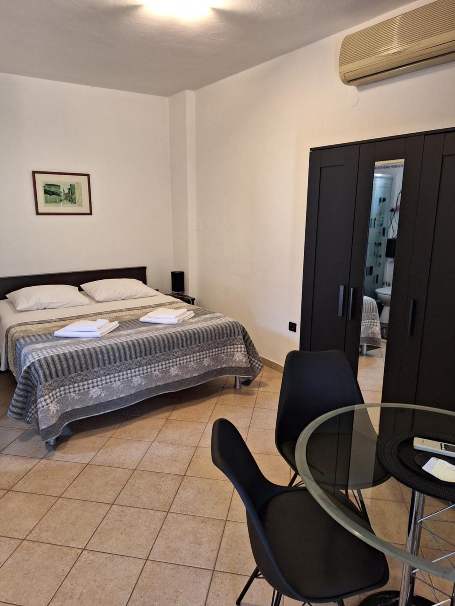 Apartments Reinić Novigrad Istria Exterior foto